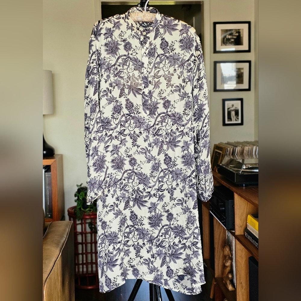 Silk White & Blue Chinoiserie Floral Long Sleeve Tunic Dress